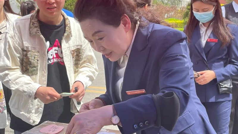 传媒公司如何拓展客户渠道：策略与实战**