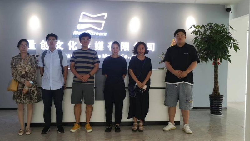 纪录片拍摄：如何选择合适的拍摄设备？**